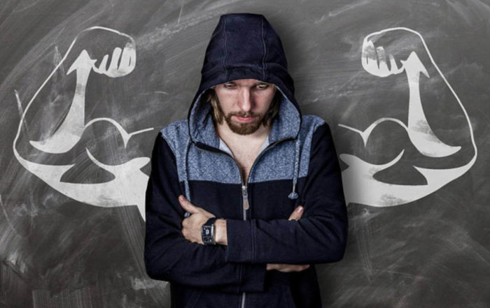 Das erste Mal im Fitnessstudio ist für jeden eine aufregende Sache. Was zieht man im Fitnessstudio an? Wie verhält man sich? Alle No-Gos im Überblick.