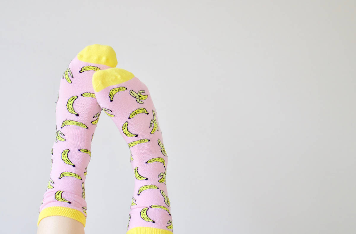 In diesem Artikel zeigen wir Ihnen, wie Sie Socken rutschfest machen können. 2 Möglichkeiten für DIY-Stoppersocken.